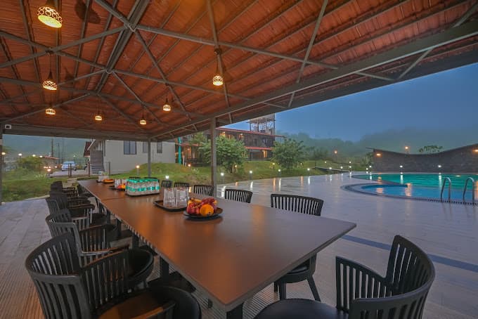 Luxe - 3, Luxurious 7 Bedroom, Pool, Chef, Wifi, @ lonavala